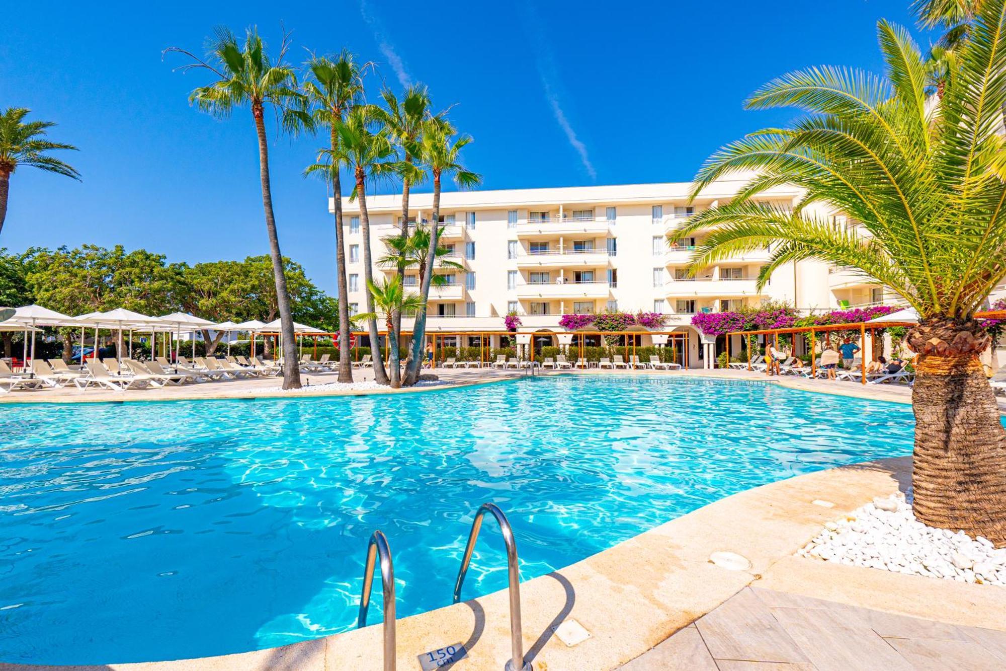 Rosella Affiliated By Intelier Sa Coma (Mallorca)